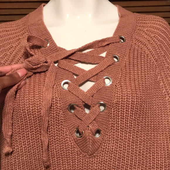 🆕 Debut Lace Up Sweater - Picture 2 of 5